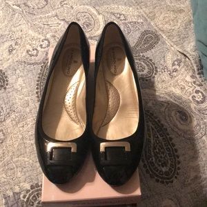 BRAND NEW Bandolino black wedge shoes.